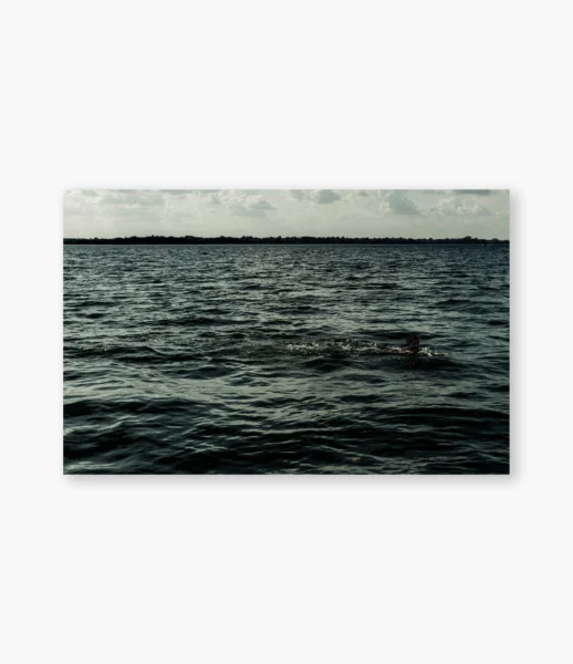 Águas do rio Guamá sob céu encoberto, Belém do Pará – fotografia de André Nunez