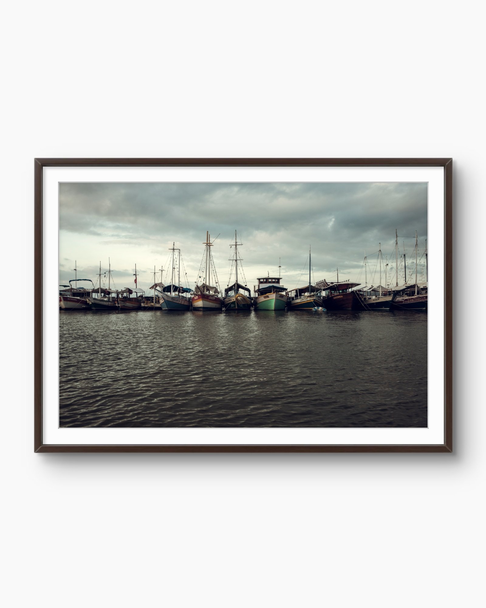 Obra Barcos, Paraty emoldurada – fotografia fine art de André Nunez